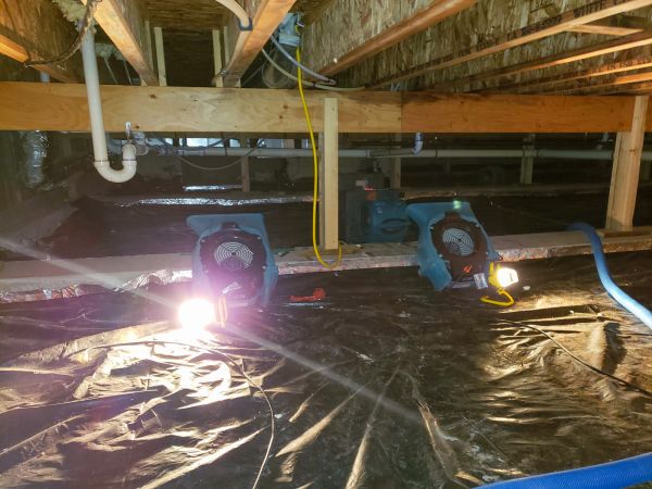 Crawlspace Water Removal in New Braunfels